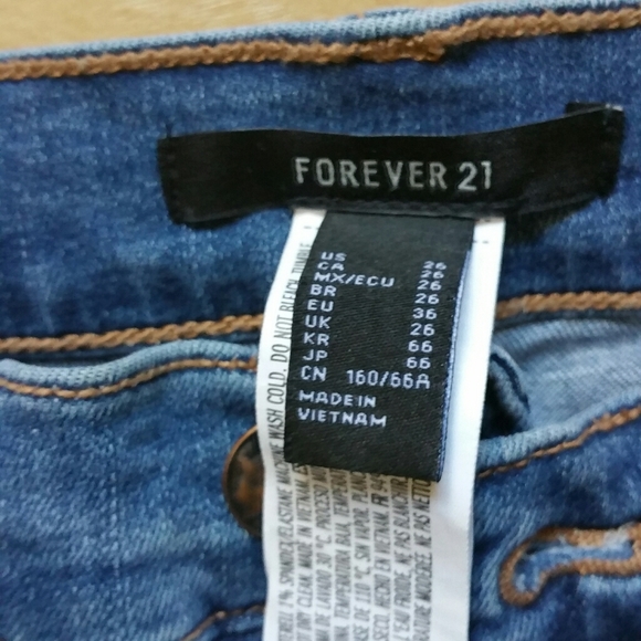 Forever 21 distressed Jeans 26 - Picture 3 of 3